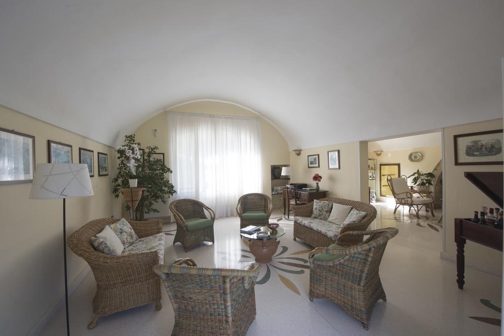 Parco Degli Aranci Bed & Breakfast Cutrofiano Exterior photo